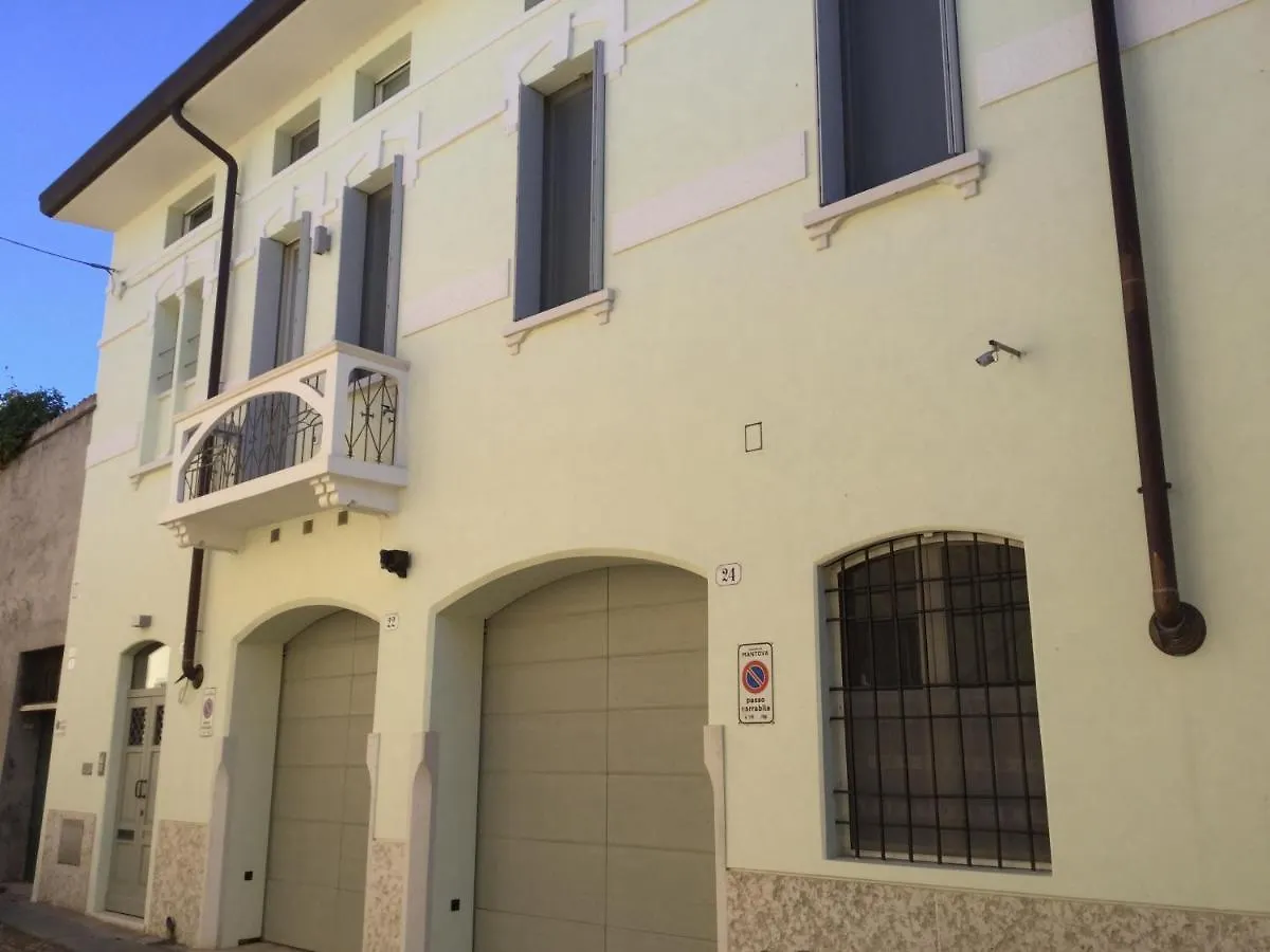 Le Due Porte Mantova Bed & Breakfast